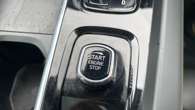 Volvo XC60 2.0 T6 [350] RC PHEV Plus Dark 5dr AWD Geartronic Estate